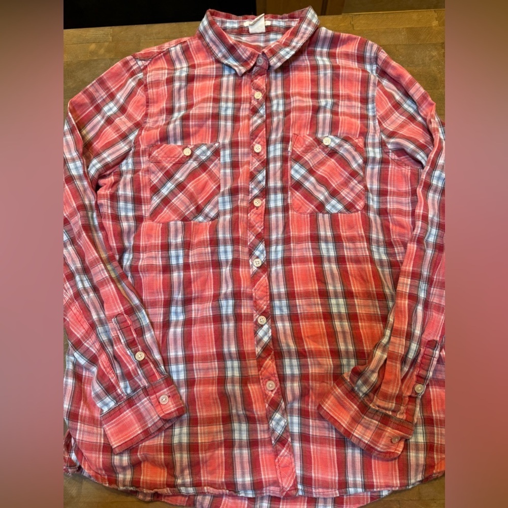 Vintage Levi’s Red Plaid Women’s Long Sleeved Button Up Shirt Sz L Front Pockets